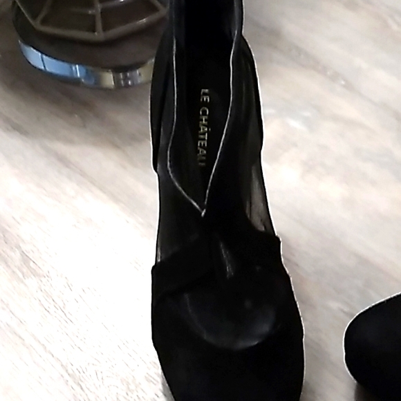 Le Chateau black mesh heels - Picture 3 of 4